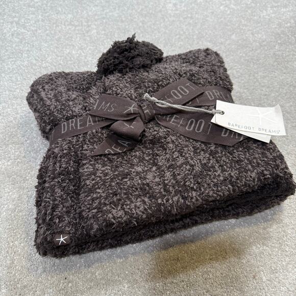 Barefoot Dreams NWT CozyChic Pom Pom Beanie Scarf Set Espresso Cocoa Dark Brown - Picture 1 of 10